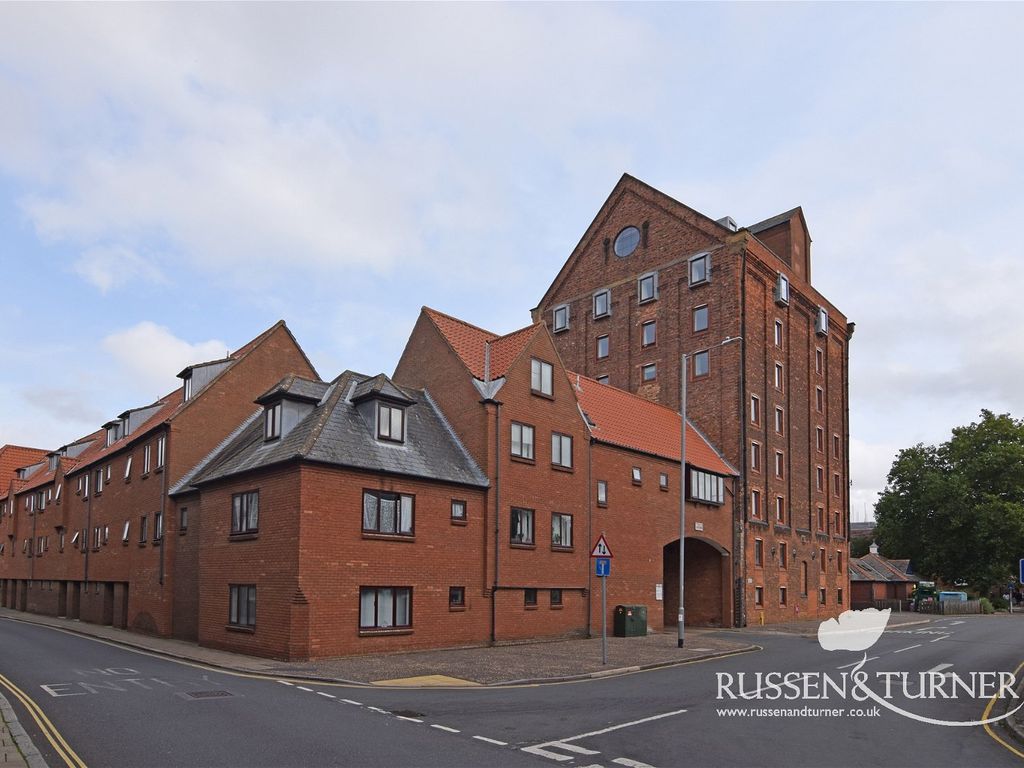 1 bed flat for sale in Baker Lane, King's Lynn PE30, £99,995