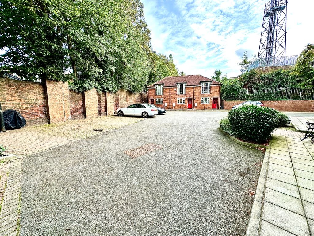 2 bed flat for sale in The Old Fire Station, Eaglesfield Road, Shooters Hill, London SE18, £300,000