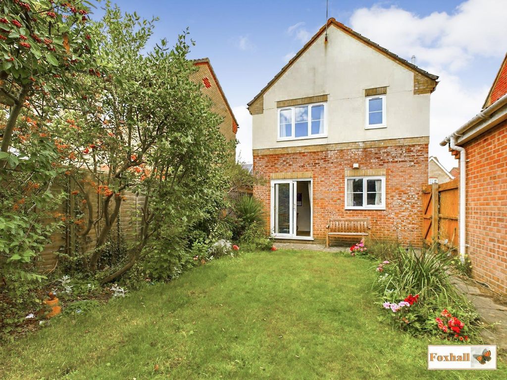 3 bed detached house for sale in Ditchingham Grove, Rushmere St. Andrew, Ipswich IP5, £280,000