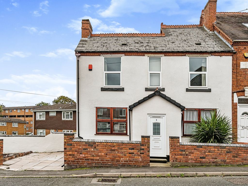 2 bed end terrace house for sale in Albert Street, Lye, Stourbridge DY9, £160,000