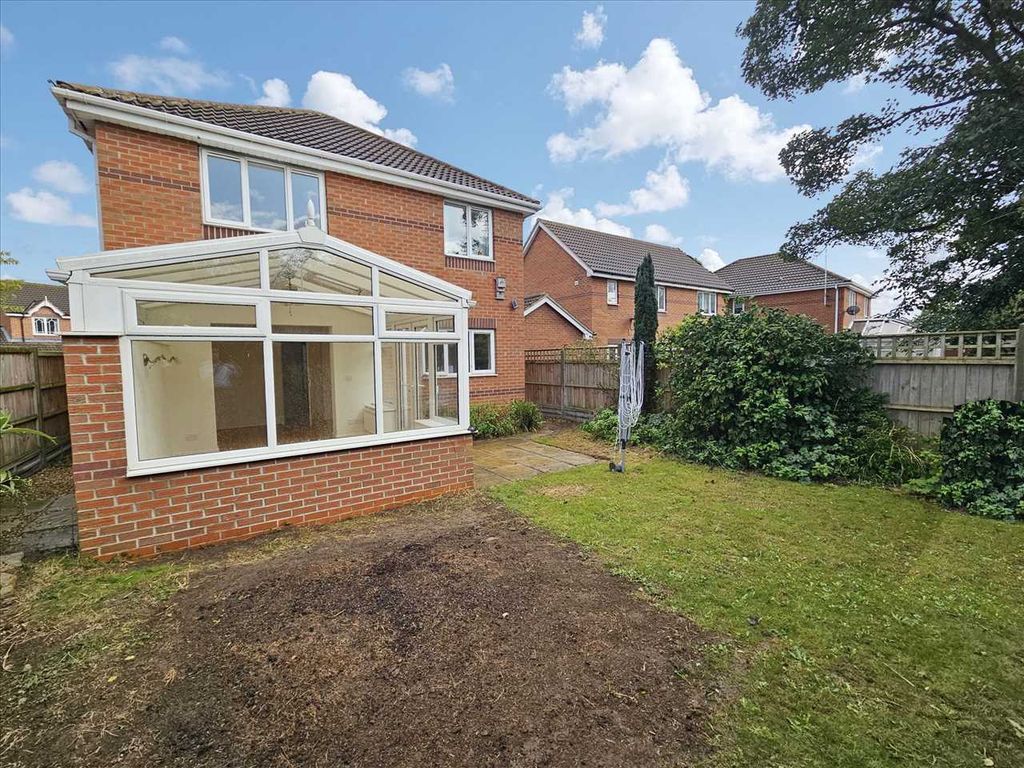 4 bed detached house for sale in Peterborough Way, Sleaford NG34, £260,000
