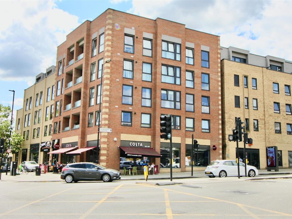 1 bed flat for sale in Red Lion Court, The Broadway, Greenford UB6, £275,000
