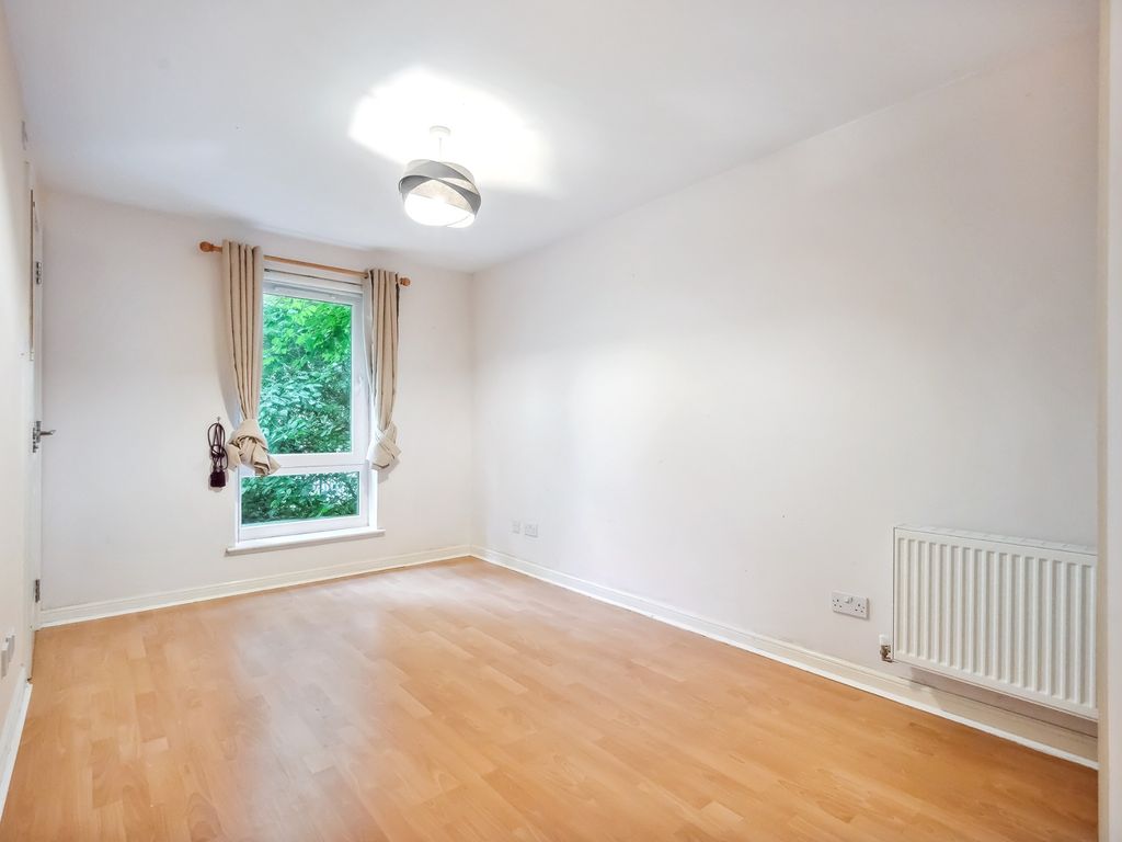 2 bed flat for sale in Kirkton Avenue, Knightswood, Glasgow G13, £119,000