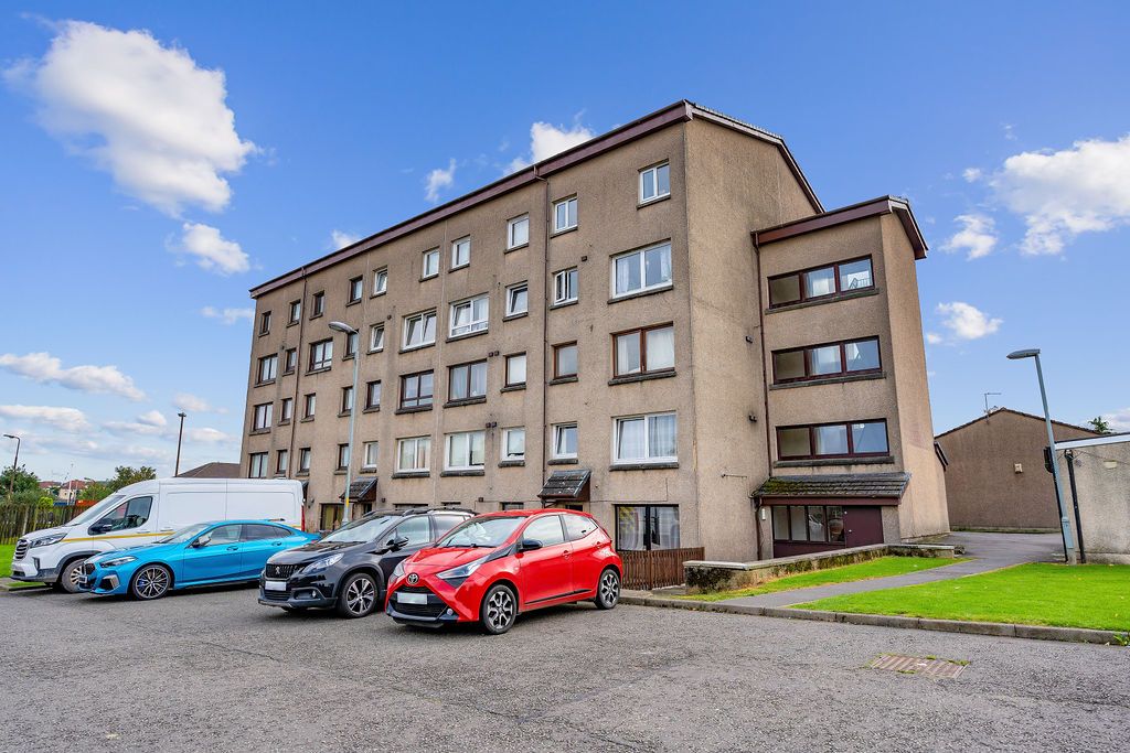 1 bed flat for sale in Park View, Bathgate EH47, £55,000