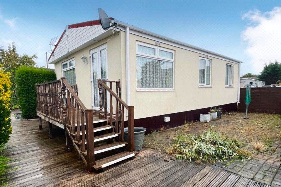 2 bed property for sale in Homestead Drive, Surrey Hills Park, Normandy, Surrey GU3, £89,500