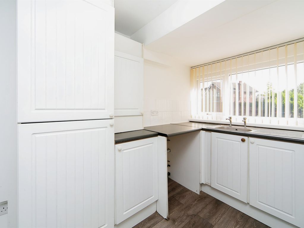 2 bed property for sale in Marsh Lane, Elton, Chester CH2, £140,000
