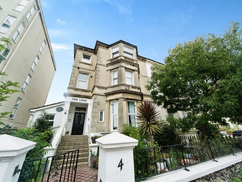 1 bed flat for sale in Compton Street, Eastbourne BN21, £105,000