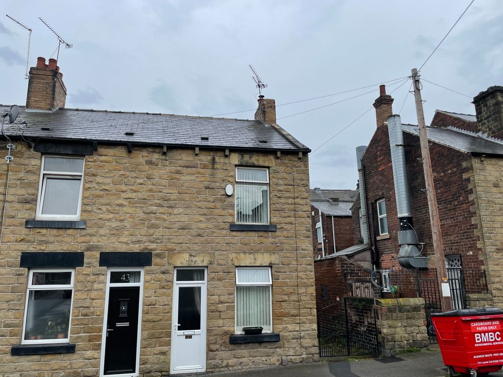 2 bed end terrace house for sale in Gordon Street, Barnsley S70, £92,000