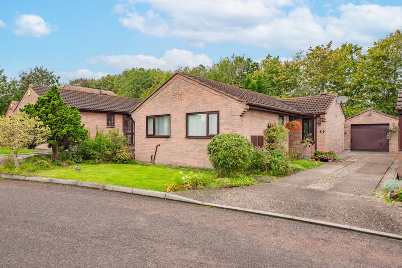 2 bed detached bungalow for sale in Guildford Close, Danesmoor, Chesterfield S45, £245,000