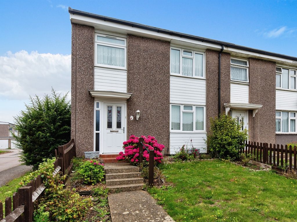 3 bed end terrace house for sale in Jarden, Letchworth Garden City SG6, £225,000