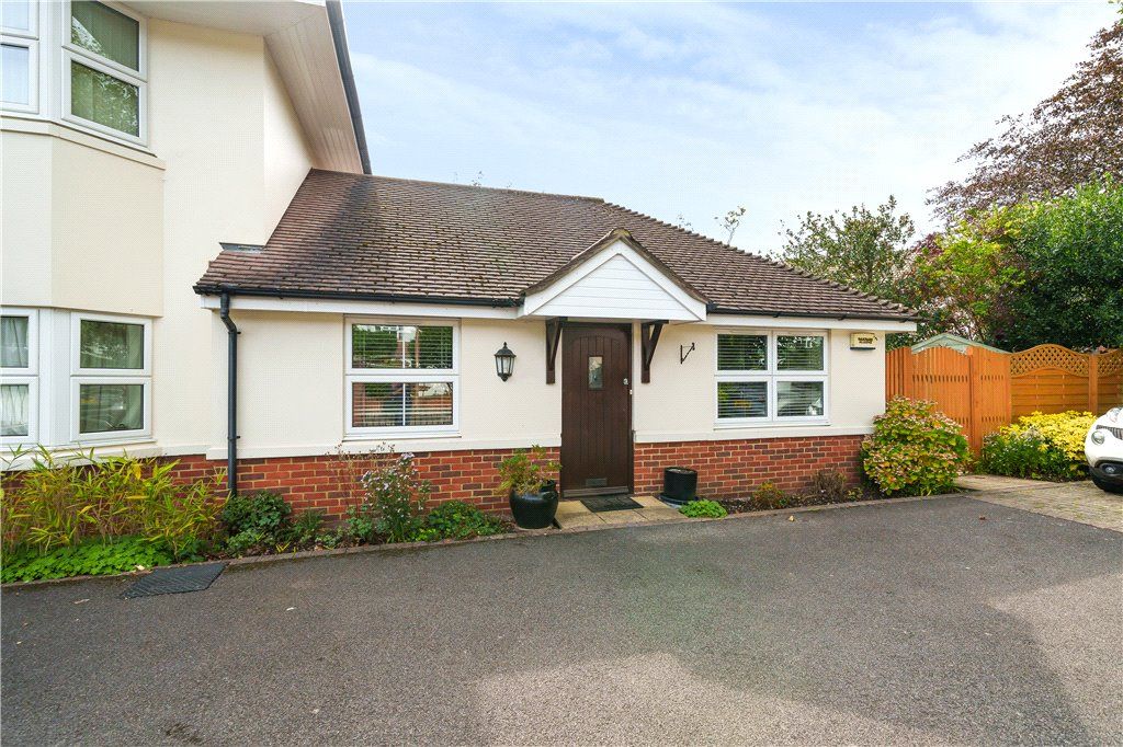 2 bed bungalow for sale in Browning Avenue, Pokesdown, Bournemouth BH5, £325,000