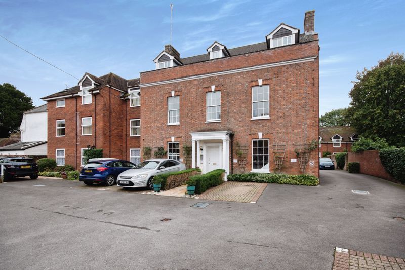 1 bed flat for sale in Chestnut House, Blandford Forum DT11, £80,000