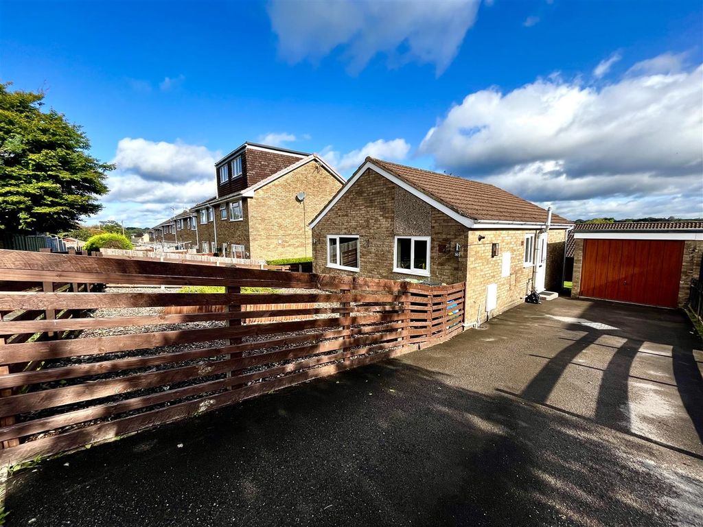 2 bed detached bungalow for sale in The Links, Coleford GL16, £225,000