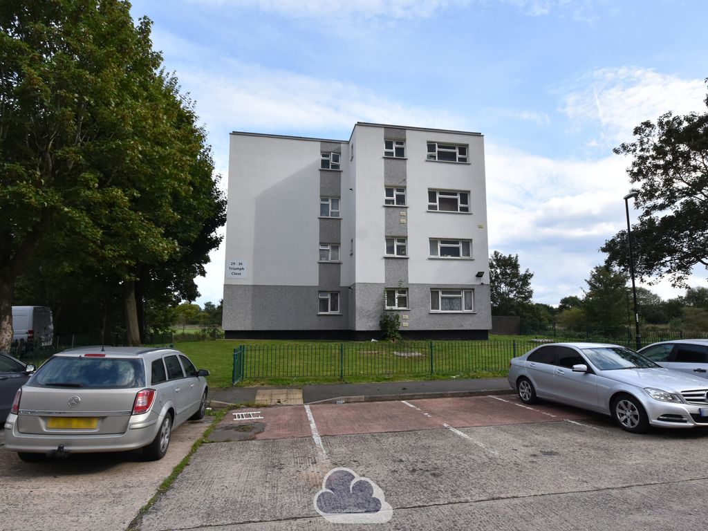 2 bed flat for sale in Triumph Close, Coventry CV2, £110,000