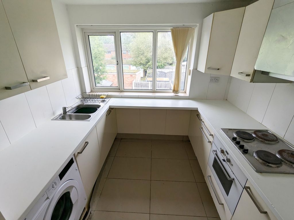 2 bed maisonette for sale in Nethercote Gardens, Shirley, Solihull B90, £160,000