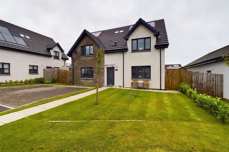 4 bed detached house for sale in Orchard Bank, Carluke ML8, £309,000