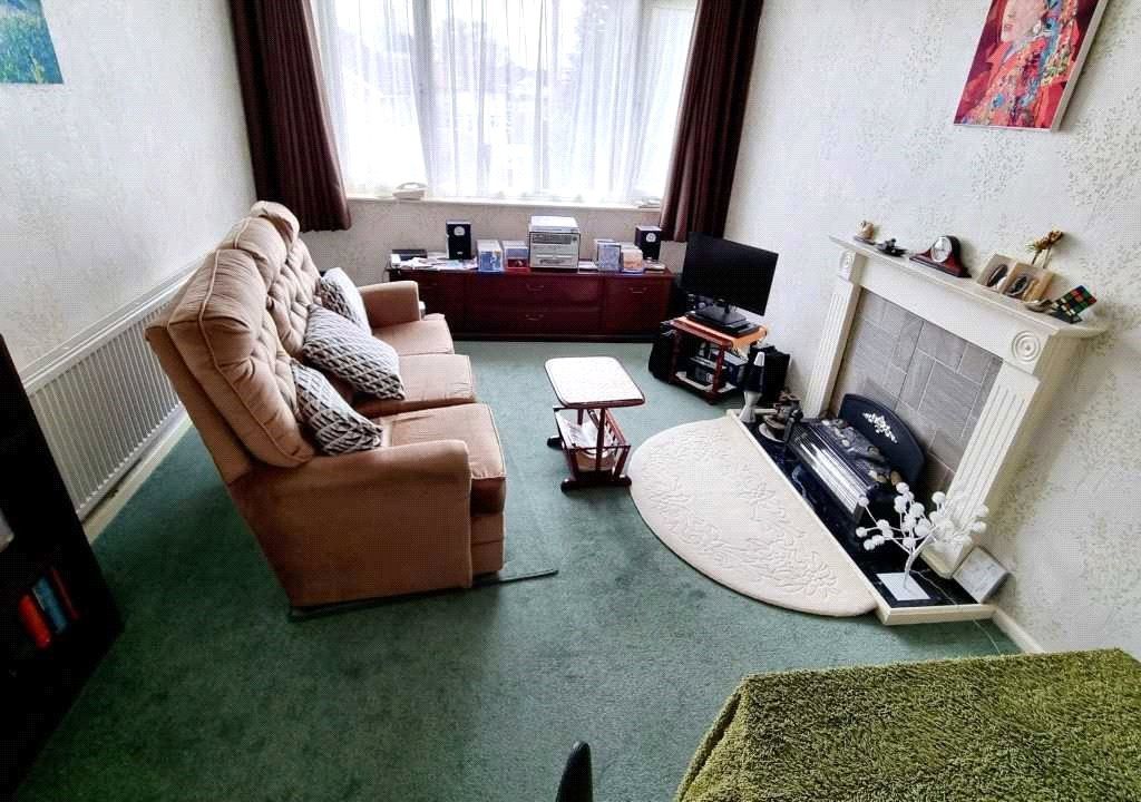 2 bed maisonette for sale in Burnside Way, Birmingham, West Midlands B31, £140,000