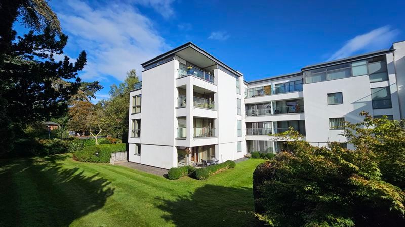 2 bed flat for sale in The Point, Aylestone Hill HR1, £335,000
