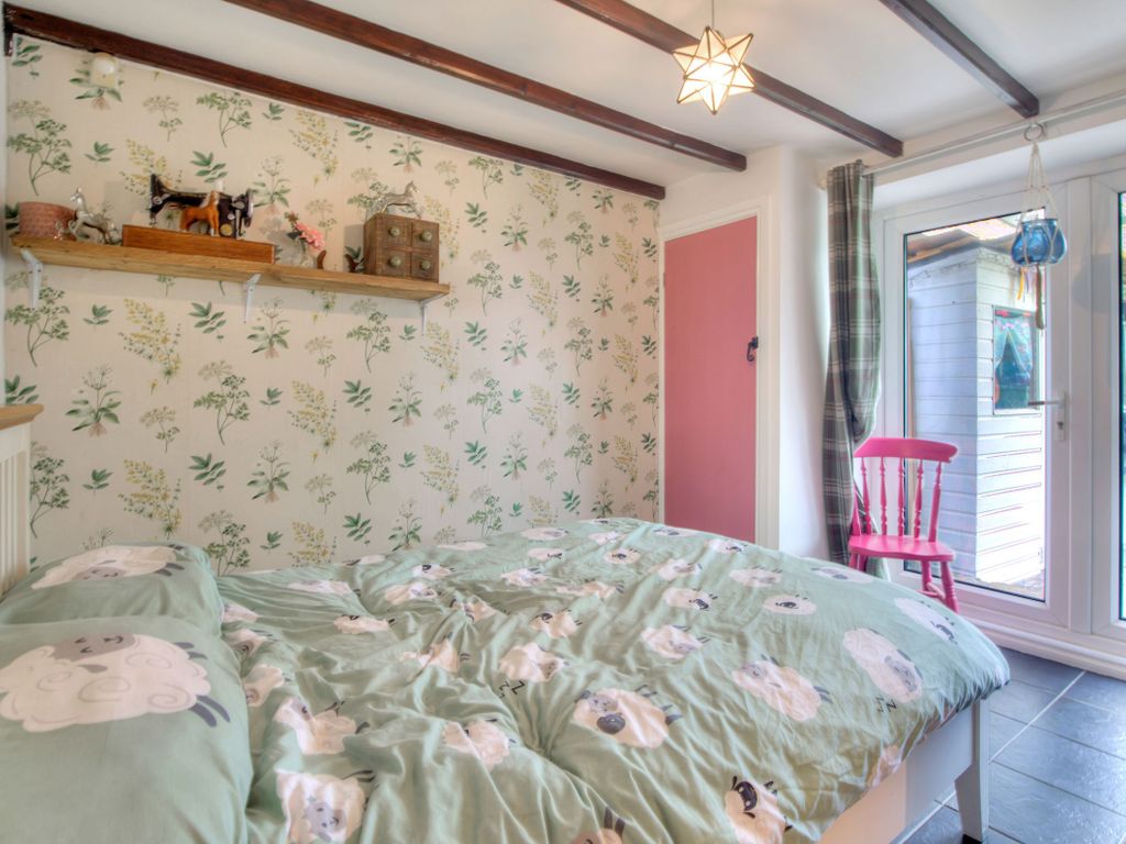 3 bed cottage for sale in Lewis Street, Machen, Caerphilly CF83, £240,000