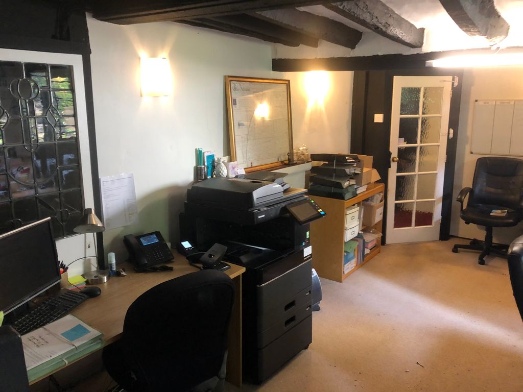 Office for sale in Chertsey Street, Guildford GU1, £375,000