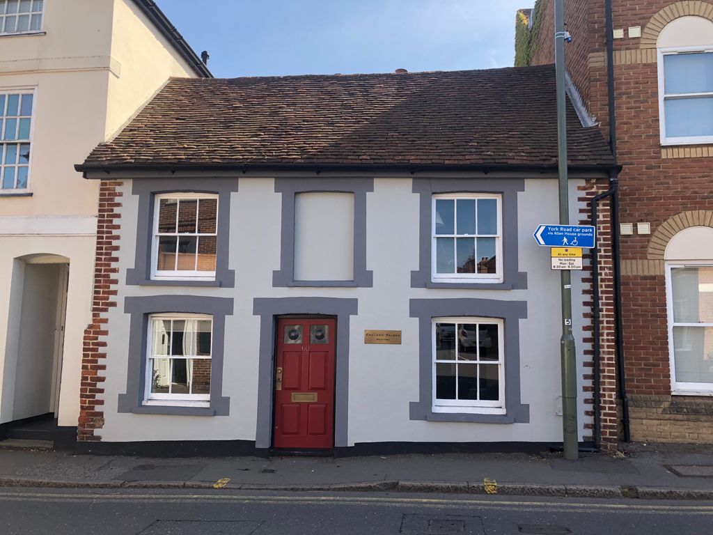 Office for sale in Chertsey Street, Guildford GU1, £375,000