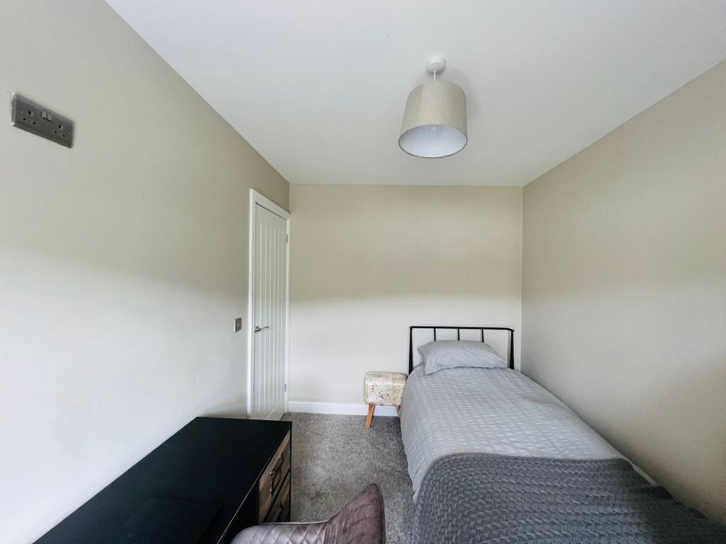 3 bed terraced house for sale in Glyn Terrace, Tredegar NP22, £148,000