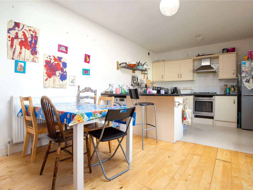 2 bed flat for sale in Ashley Road, Bristol BS6, £140,000