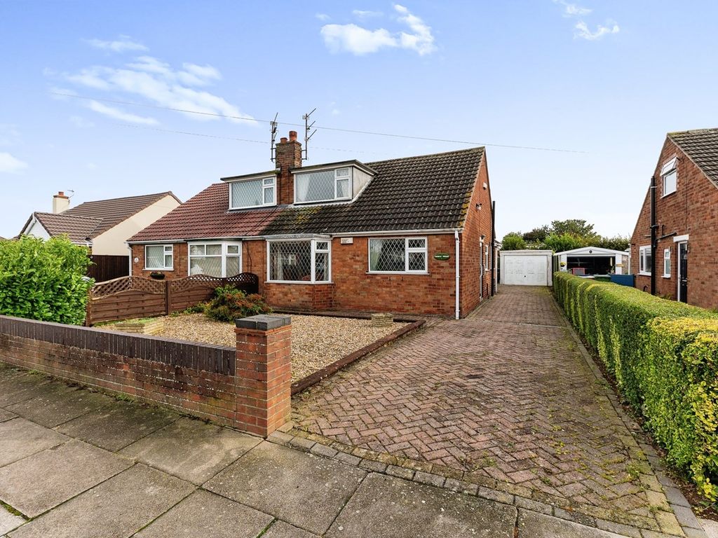 3 bed semi-detached bungalow for sale in Fallowfield Road, Grimsby DN33, £150,000