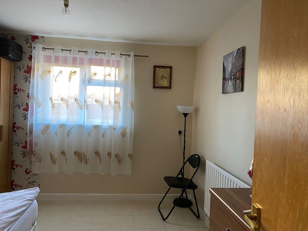 1 bed flat for sale in Bridge Street, New Bradwell, Milton Keynes MK13, £165,000