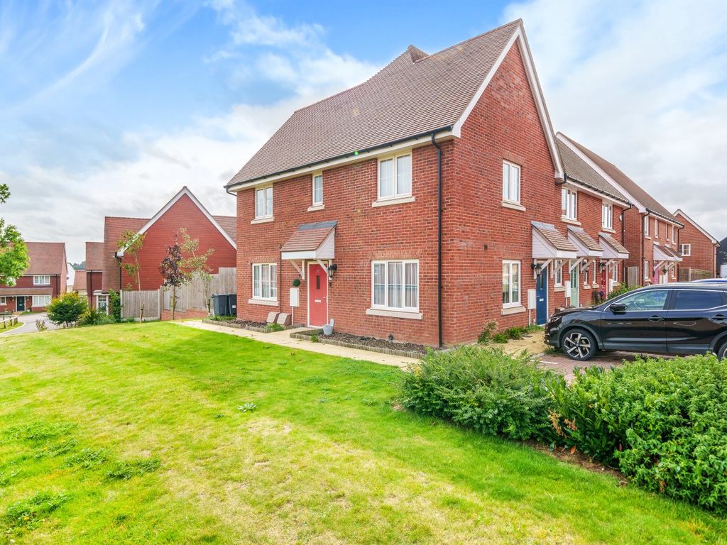 1 bed flat for sale in Sant Road, Elsenham CM22, £157,500