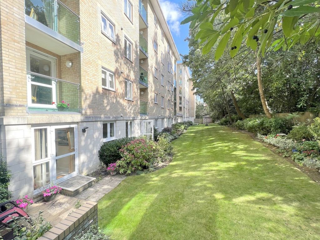 1 bed flat for sale in 14 The Avenue, Branksome Park, Poole BH13, £150,000
