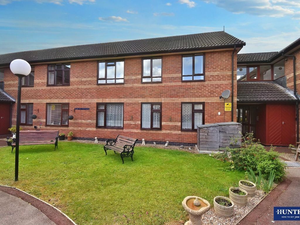 2 bed flat for sale in Jasmine Court, Wigston LE18, £110,000