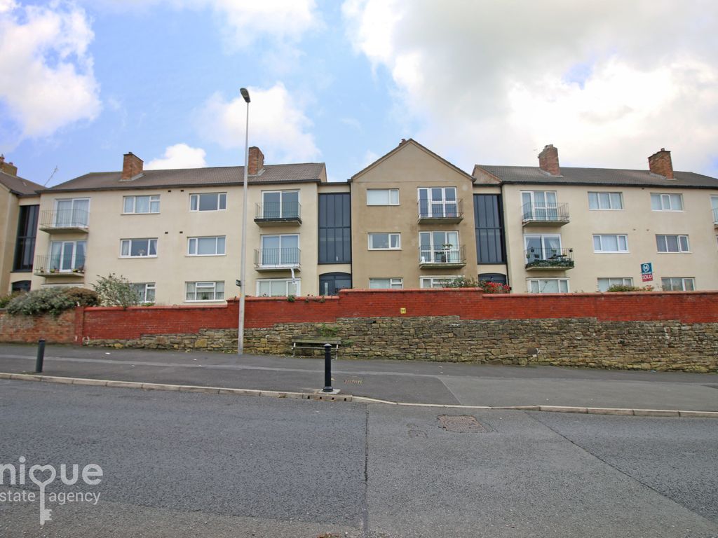 2 bed flat for sale in Warbreck Court, Warbreck Hill Road, Blackpool FY2, £100,000