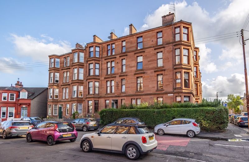 1 bed flat for sale in Kirkwell Road, Cathcart G44, £145,000