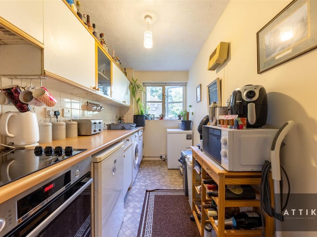 1 bed flat for sale in Horsford Street, Norwich NR2, £135,000