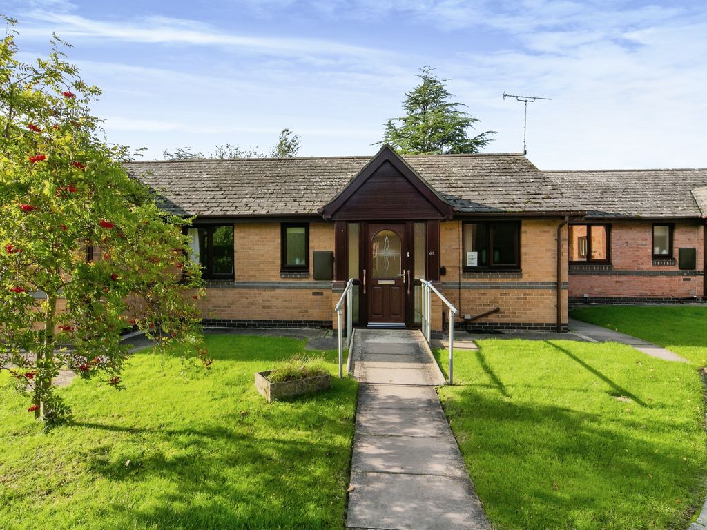 2 bed bungalow for sale in Round Hill Meadow, Great Boughton, Chester, Cheshire CH3, £170,000