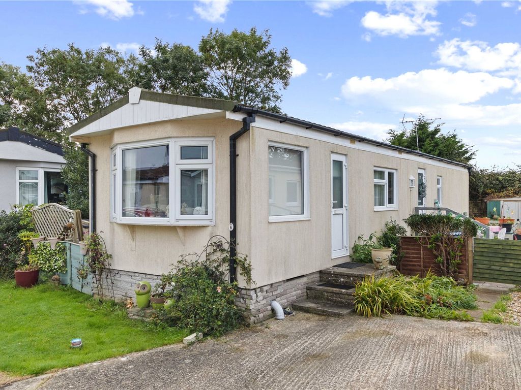 2 bed bungalow for sale in Aldingbourne Park, Hook Lane, Aldingbourne, Chichester PO20, £100,000