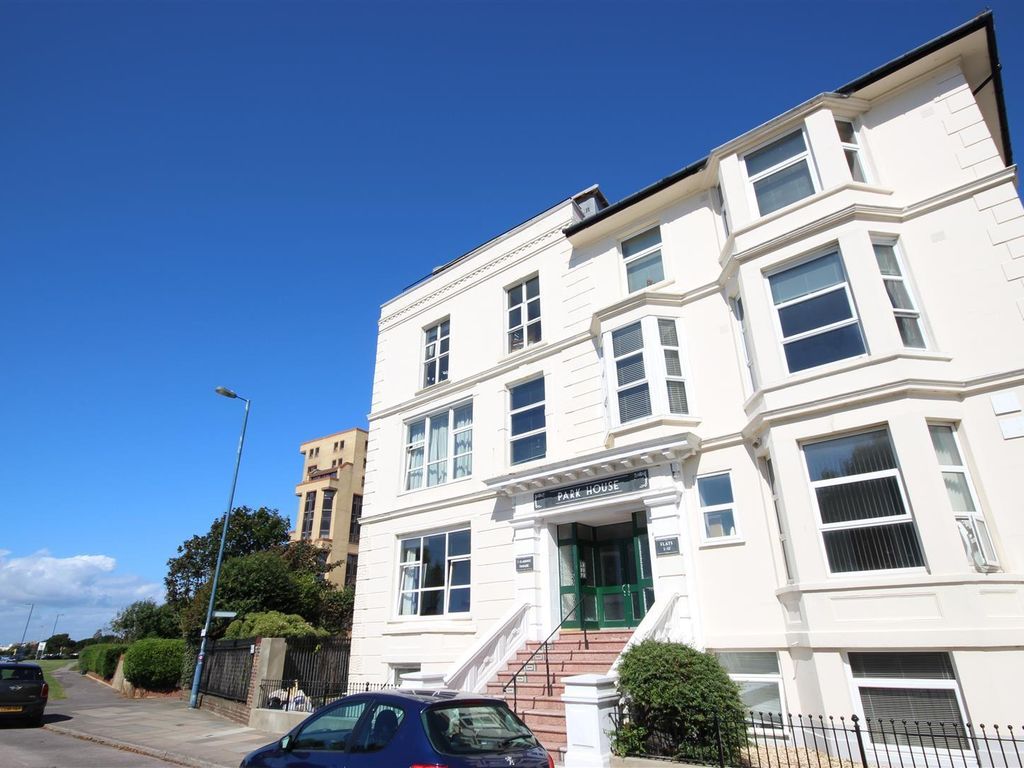 1 bed flat for sale in Clarence Parade, Southsea PO5, £195,000