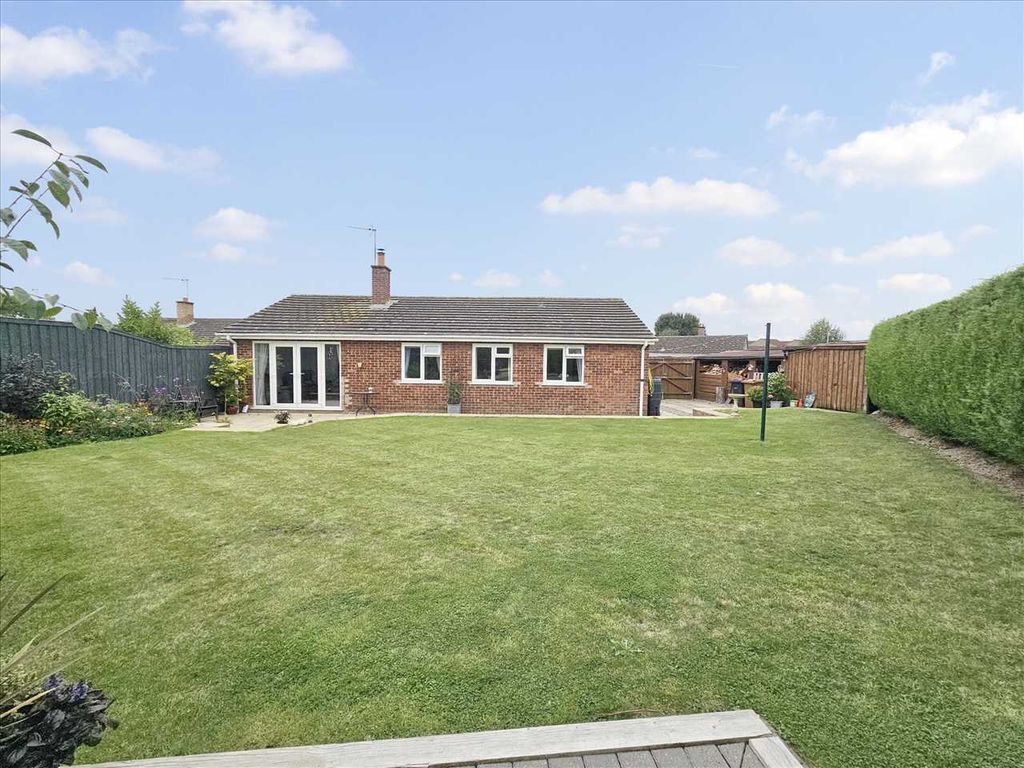 3 bed bungalow for sale in Deepdale Drive, Leasingham, Sleaford NG34, £275,000