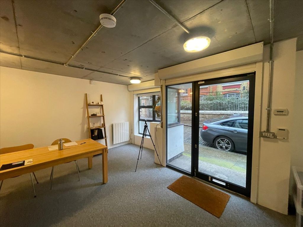 Office for sale in 1 Bouton Place, Islington, London N1, £275,000