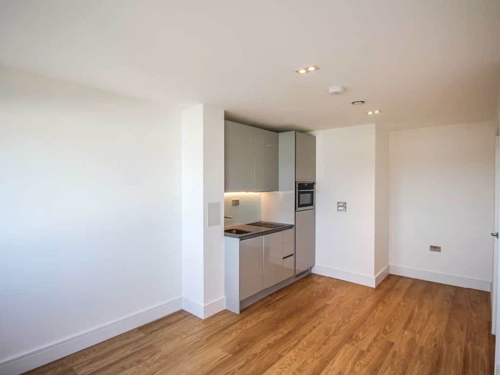1 bed flat for sale in Arrowhead House, Luton LU4, £145,000