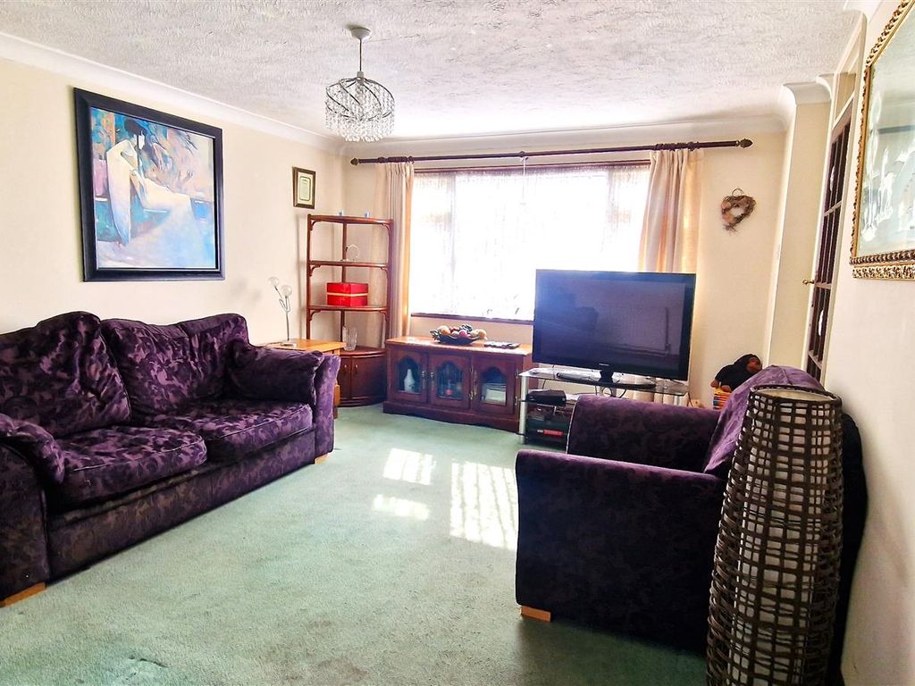 2 bed terraced house for sale in Elsted Close, Eastbourne BN22, £240,000