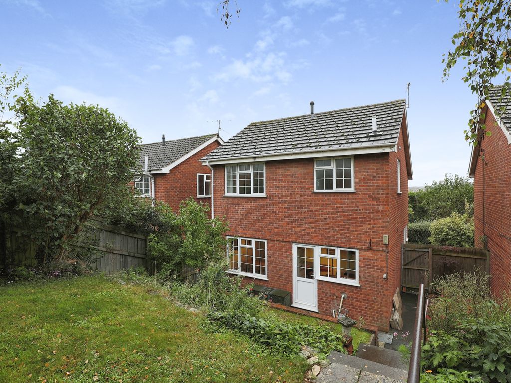 3 bed detached house for sale in Station Road, Pershore WR10, £250,000