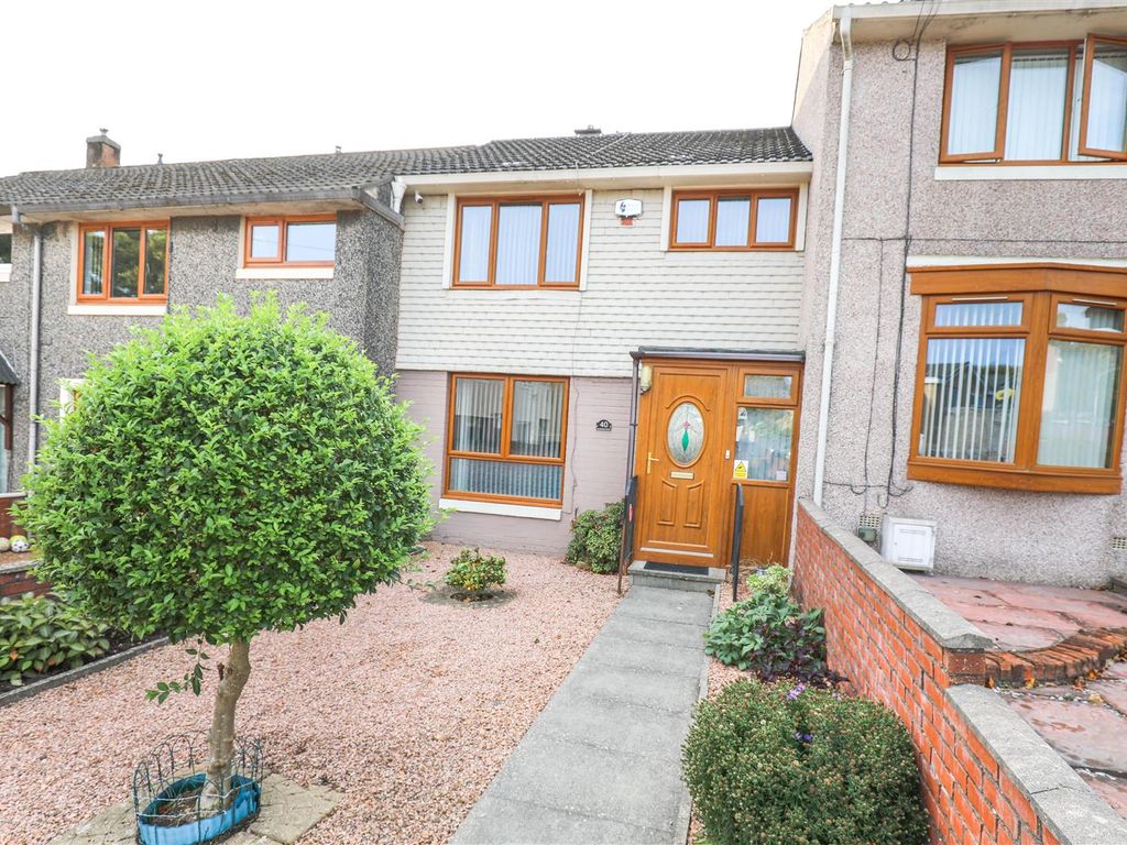 3 bed terraced house for sale in Milnwood Court, Glenrothes KY6, £99,995