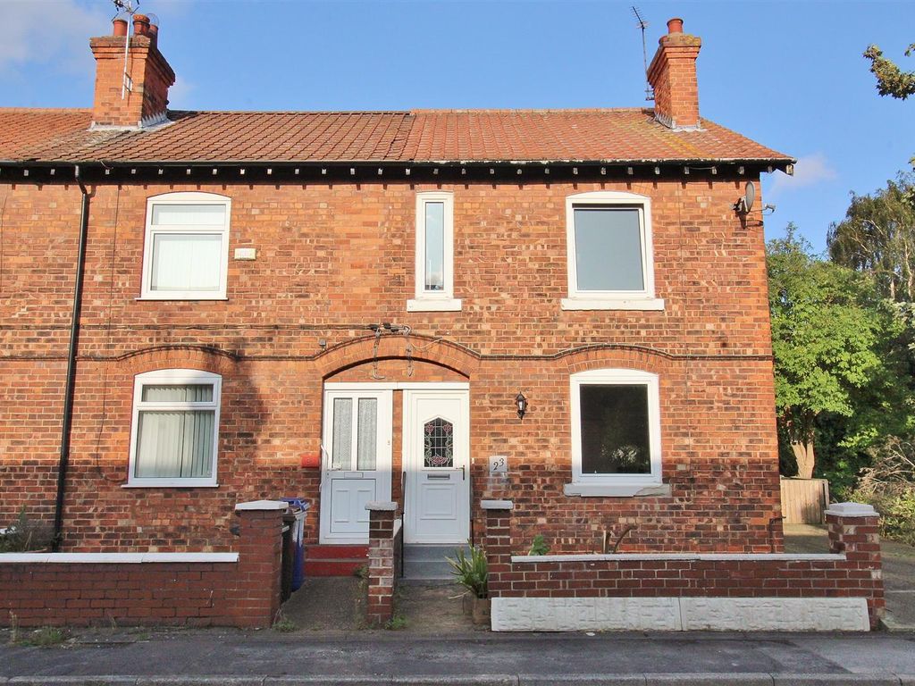 2 bed end terrace house for sale in John Street, Selby YO8, £150,000