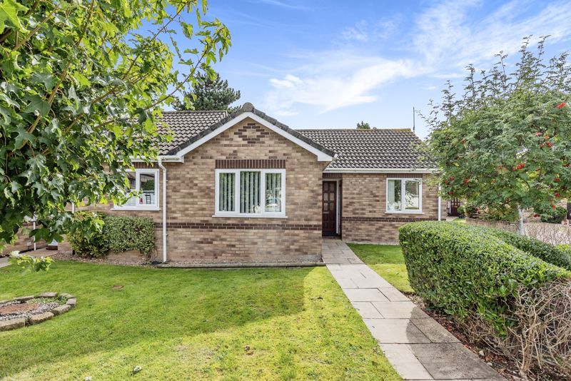 2 bed bungalow for sale in Kelston Gardens, Weston-Super-Mare BS22, £210,000