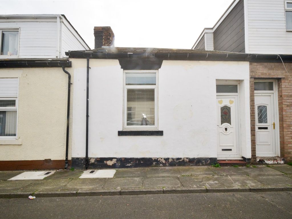 2 bed cottage for sale in Tower Street, Sunderland SR2, £23,500