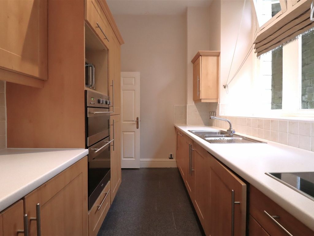 2 bed flat for sale in Clarence Road, Bollington, Macclesfield SK10, £269,950