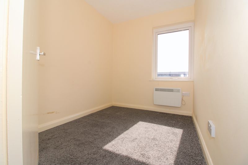 3 bed flat for sale in Rookery Lane, Aldridge, Walsall WS9, £83,750