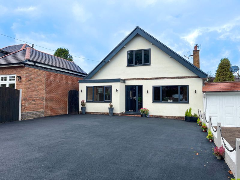 4 bed detached house for sale in Stafford Road, Bloxwich WS3, £311,500